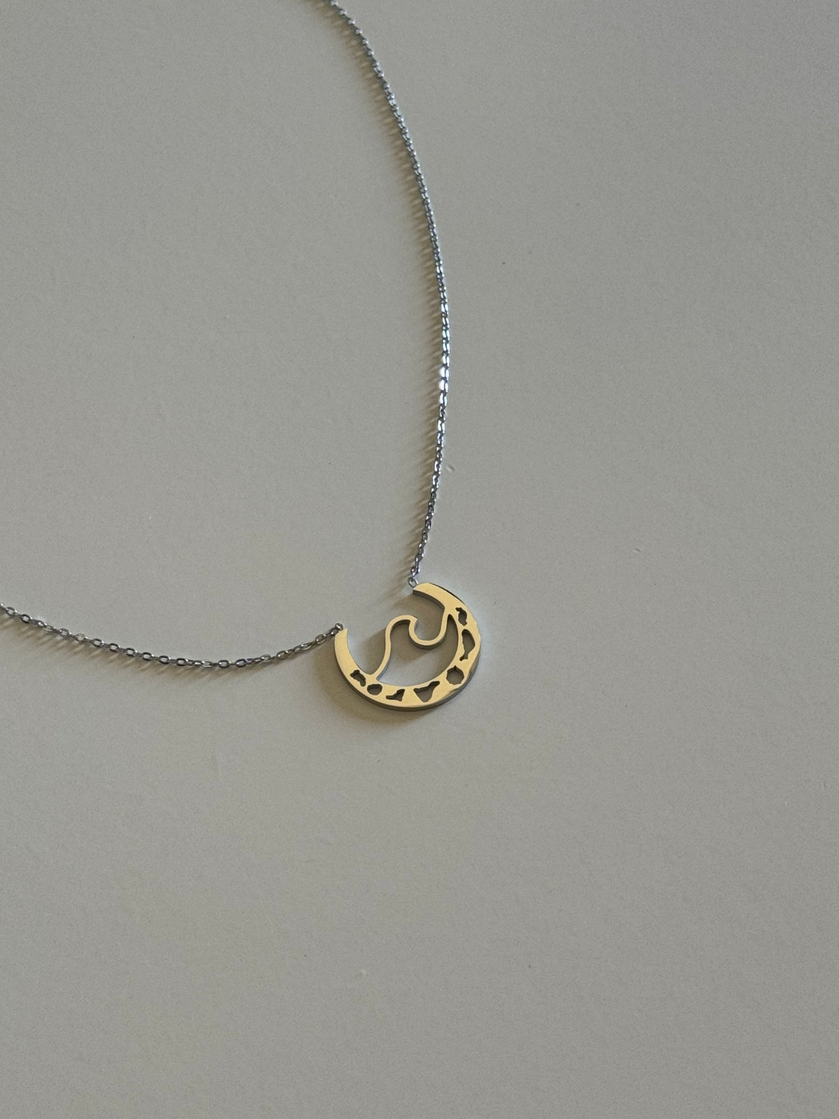 Collar Ola