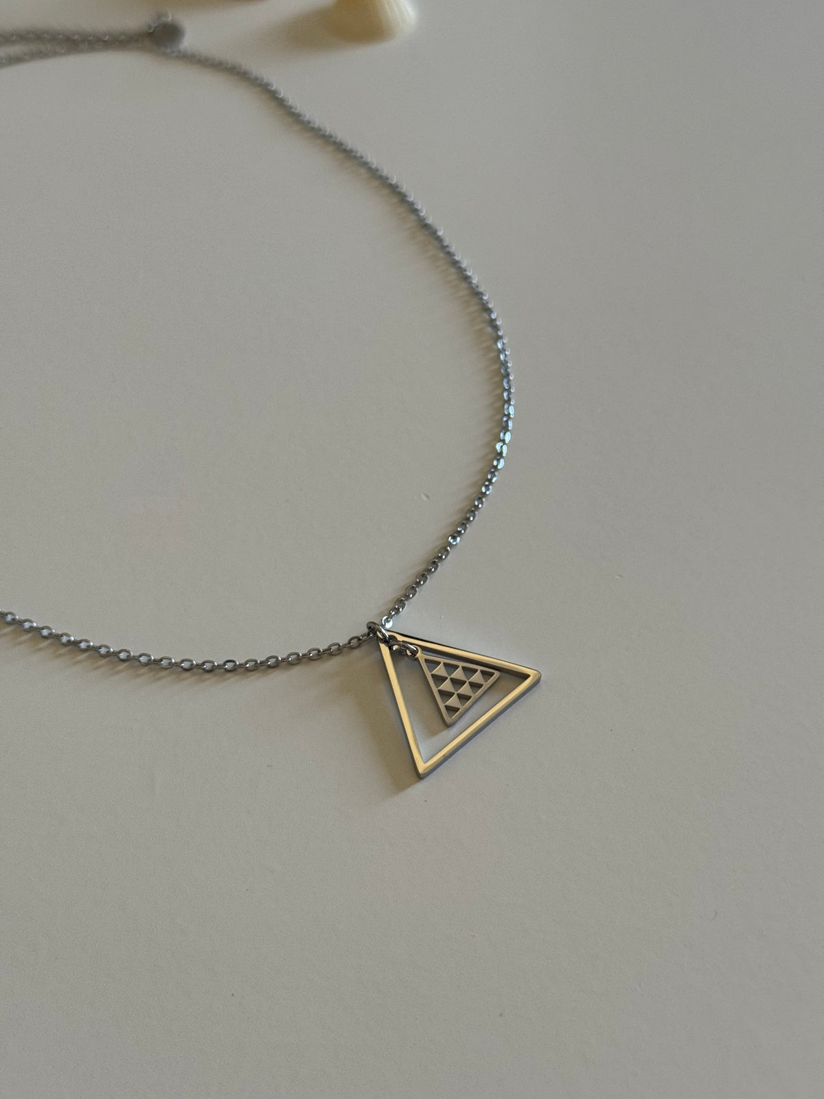 Collar Pirámide